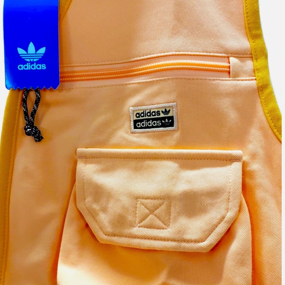 ADIDAS Originals Women's RYV Utility Cargo Vest GN4231 Size medium - Picture 4 of 8